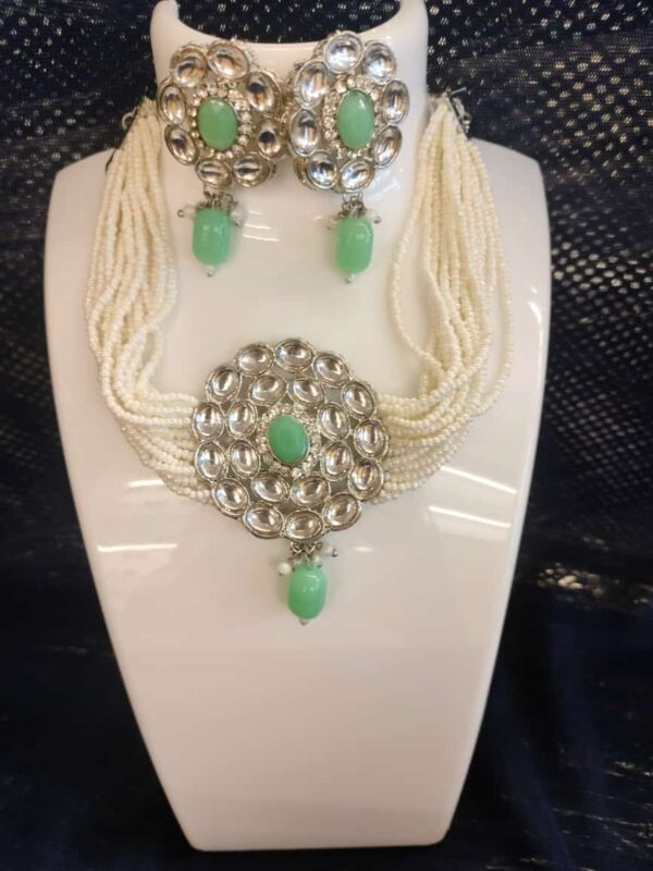 Kundan choker green